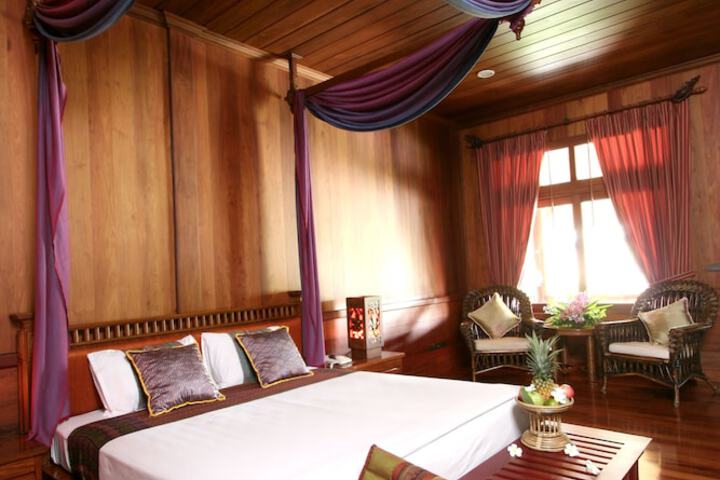 Room 6 of 89