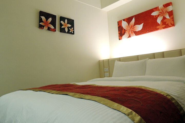 Room 3 of 39