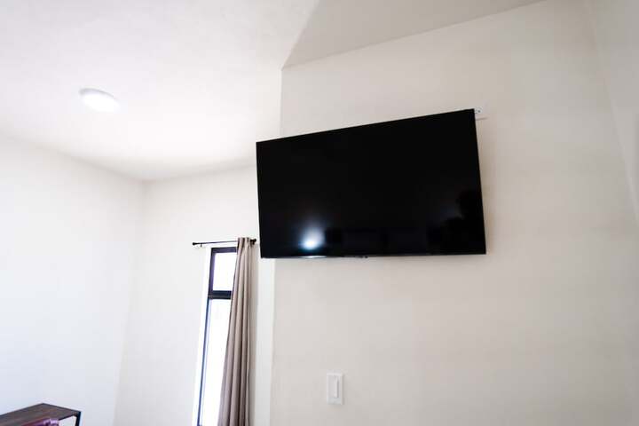 Room 70 of 211