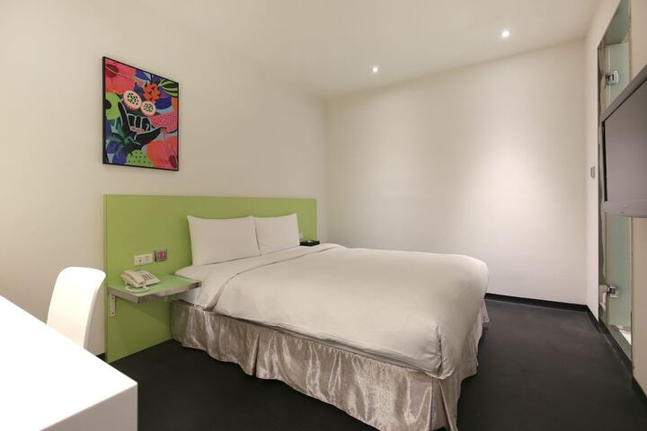 Room 37 of 51