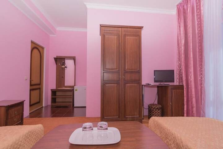 Room 17 of 37