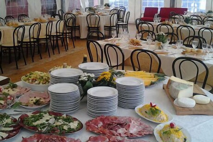 Dining 3 of 10