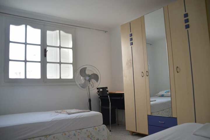 Room 6 of 61
