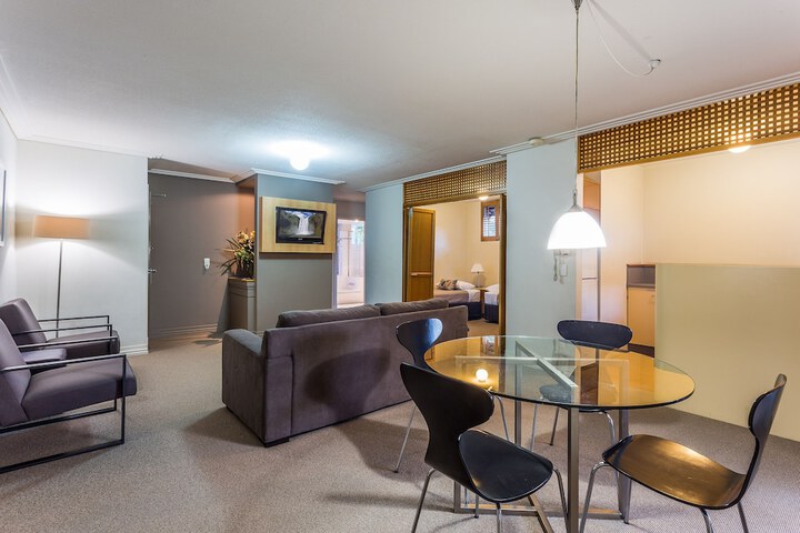 Room 5 of 35