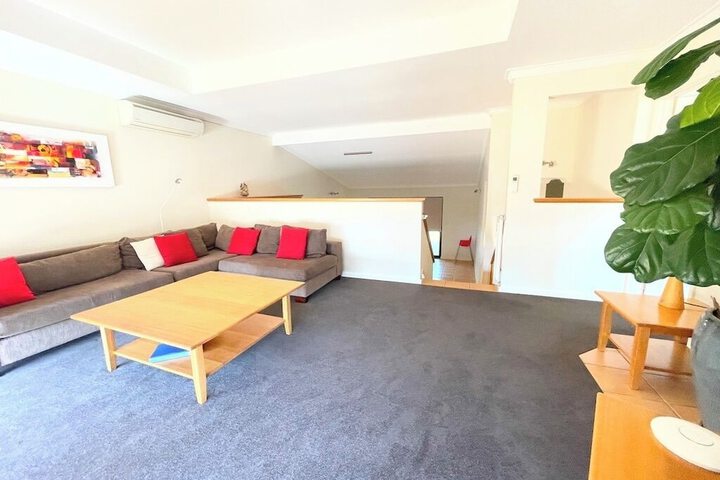 Room 89 of 178