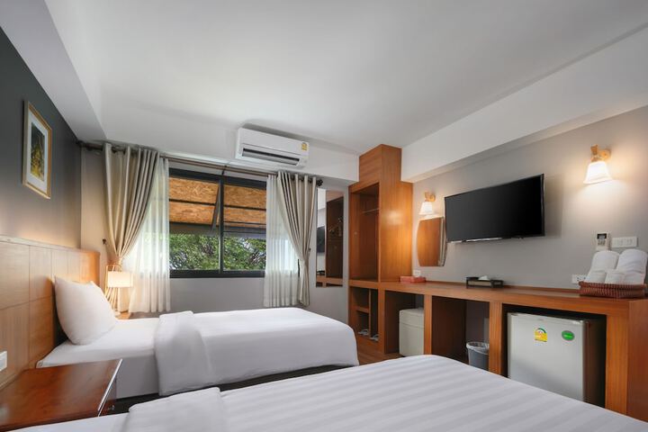 Room 25 of 60