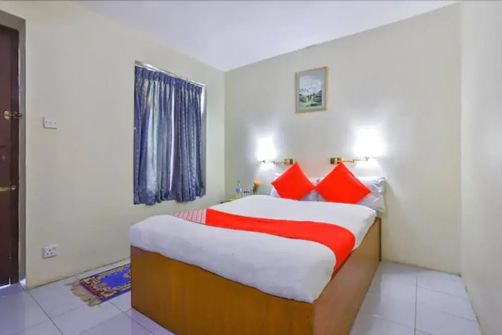 Room 2 of 9