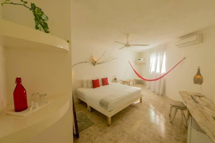 Room 10 of 23