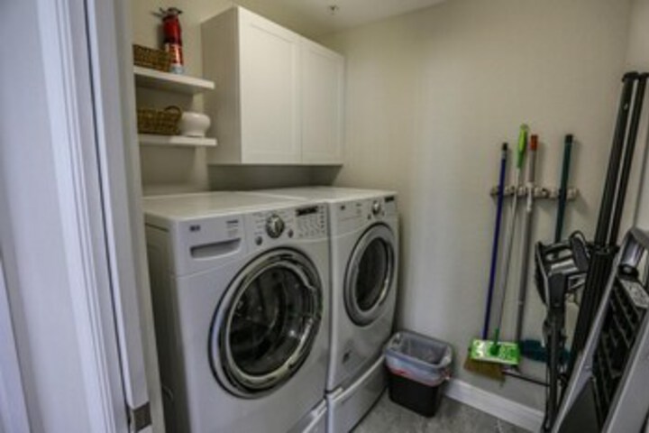Laundry 14 of 34
