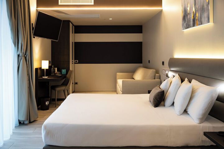 Room 25 of 86