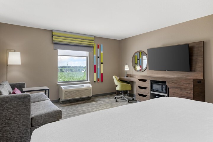 Room 6 of 46