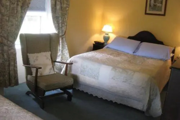 Room 3 of 13
