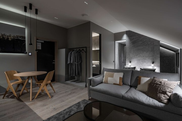 Room 48 of 122