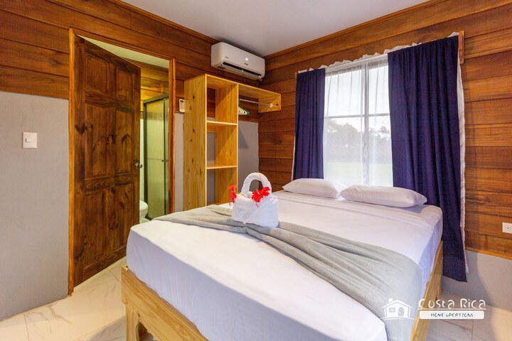 Room 3 of 17