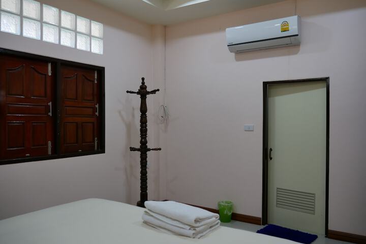 Room 16 of 74
