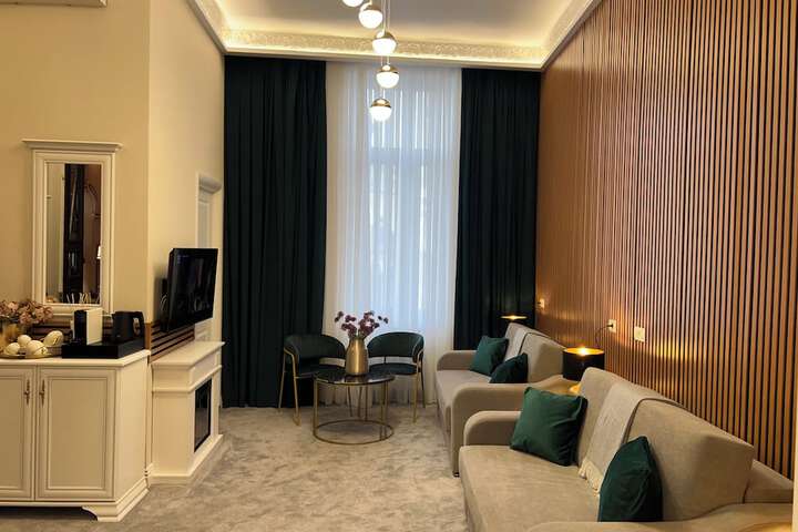 Room 29 of 37