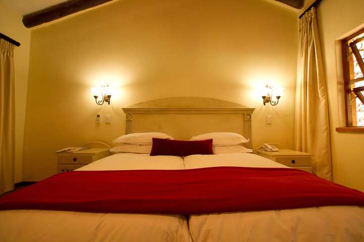 Room 6 of 27
