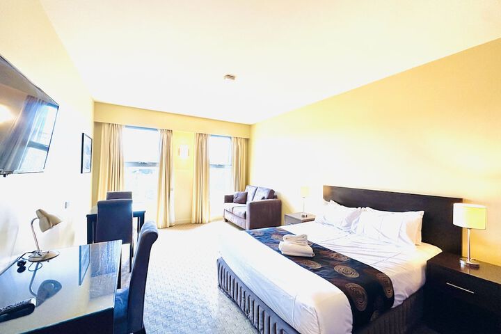 Room 2 of 25