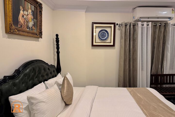 Room 43 of 97