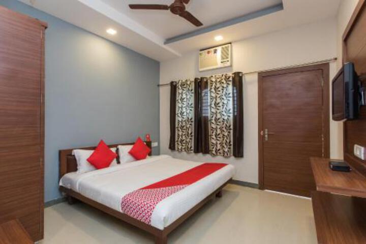 HOTEL MAHALAXMI BY OYO ROOMS