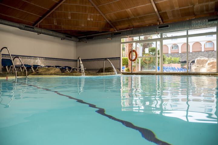 Pool Hotel