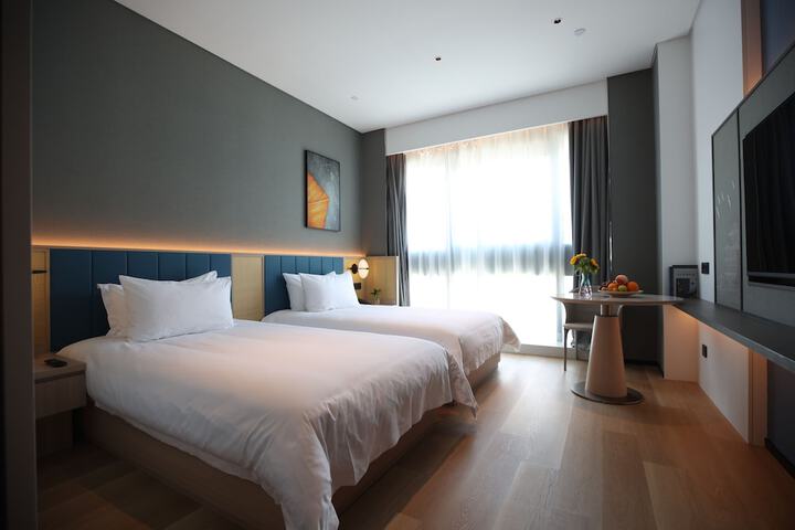 Room 4 of 57