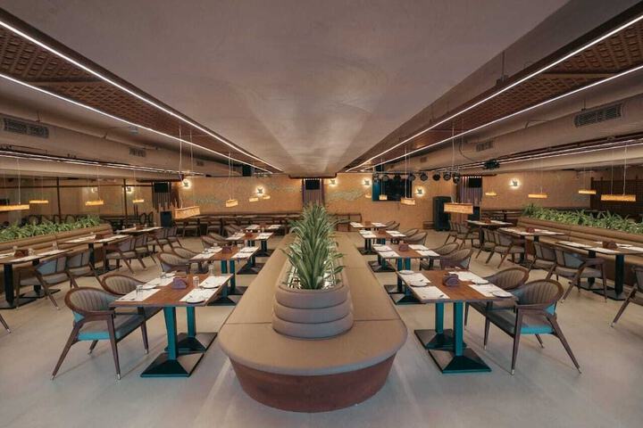 Dining 4 of 6