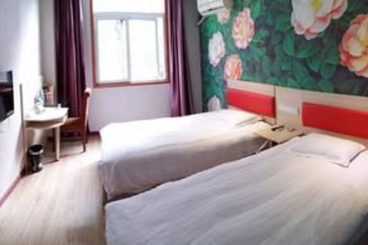 Room 17 of 30