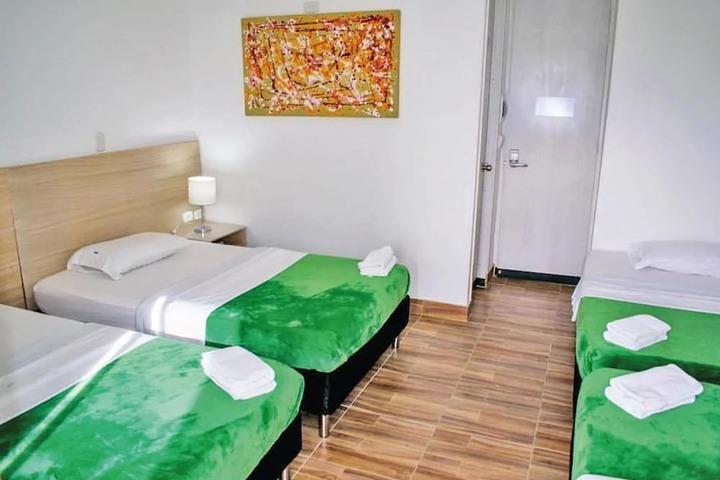 Room 6 of 37