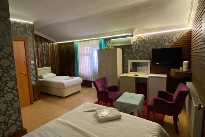 Room 19 of 32