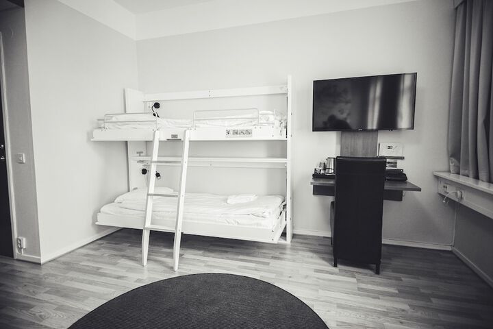 Room 17 of 101