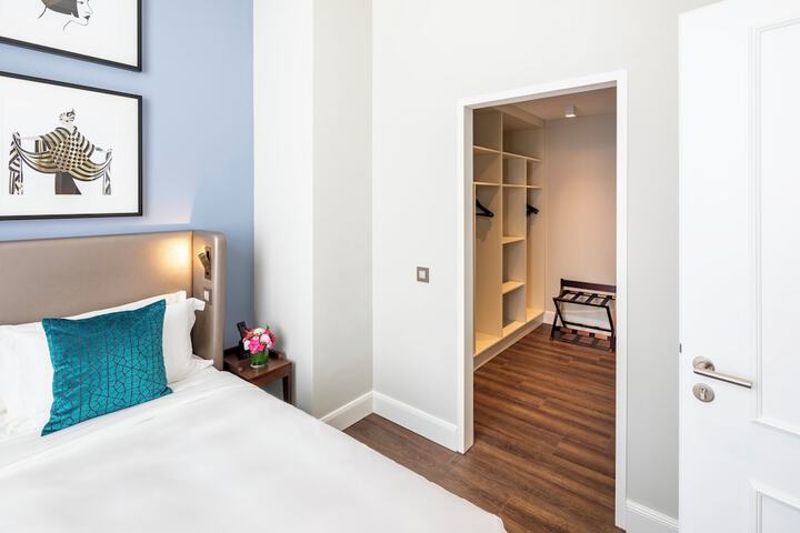 Room 30 of 80