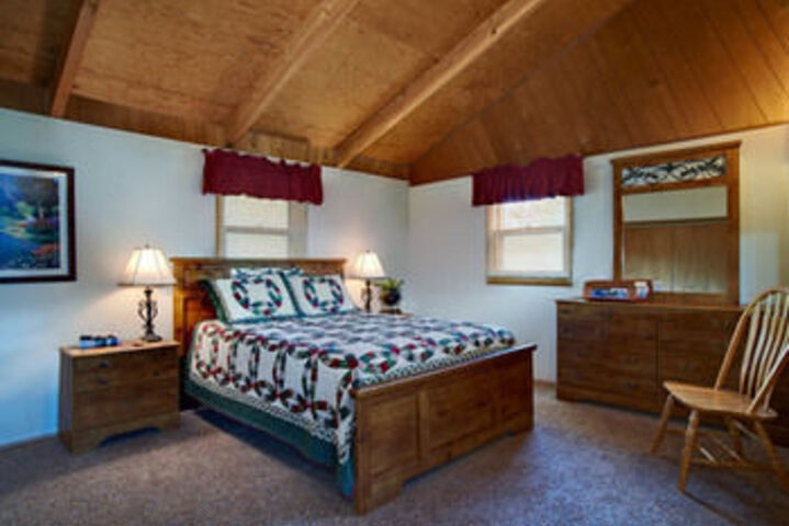 Room 5 of 10