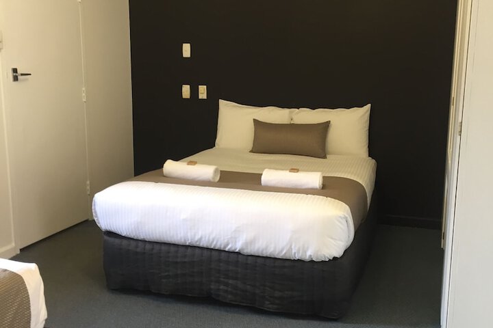 Room 17 of 42