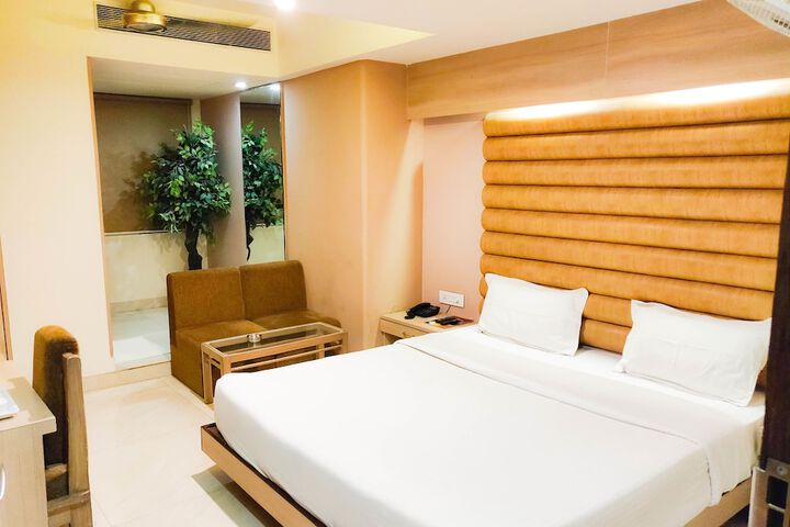 Room 8 of 42