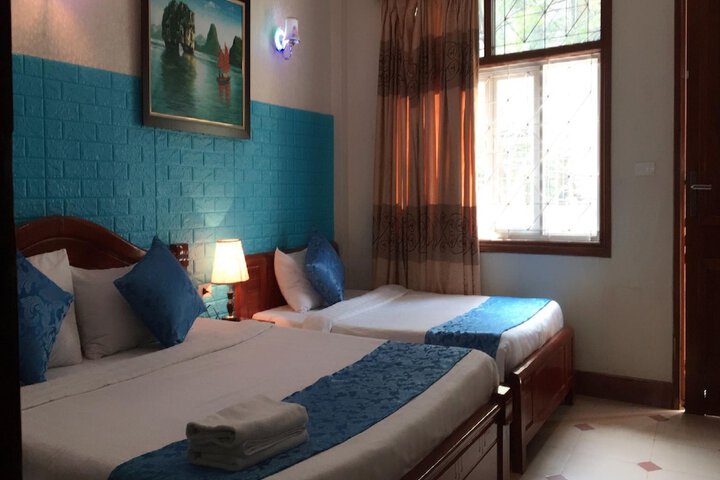 Room 27 of 40