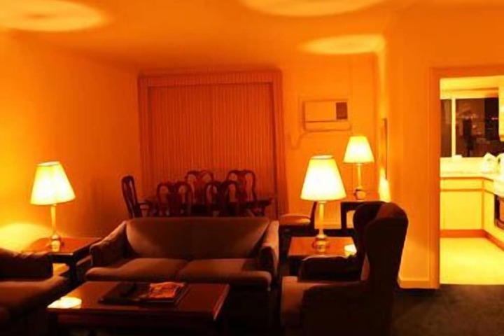 Room 15 of 48