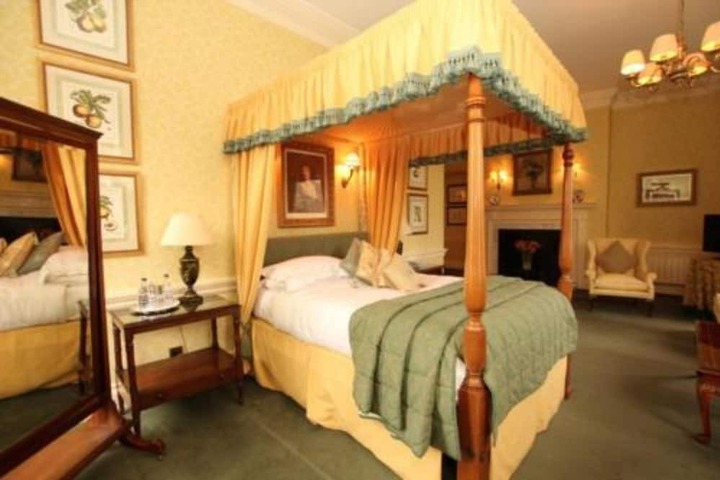 THE SHELLEYS HOTEL & RESTAURANT