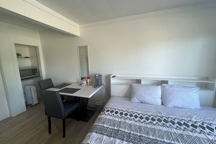 Room 42 of 70