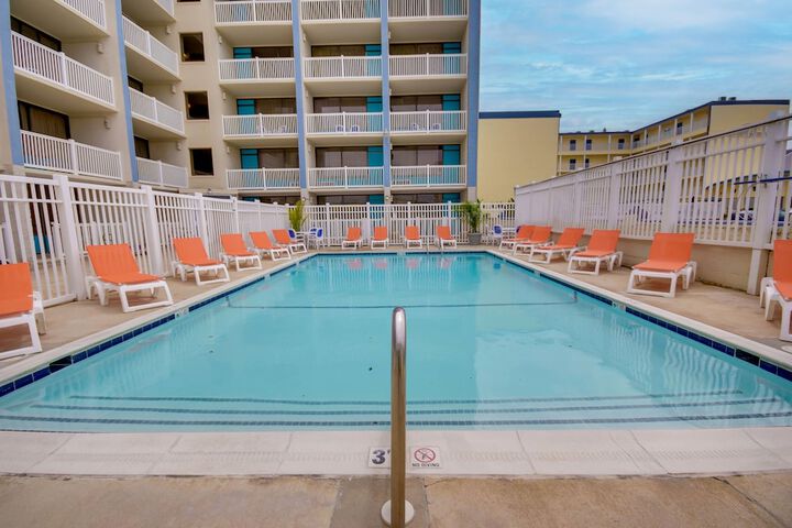 Pool 25 of 27
