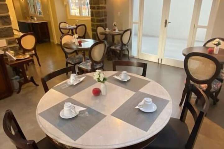 Breakfast/Coffee Service 83 of 136