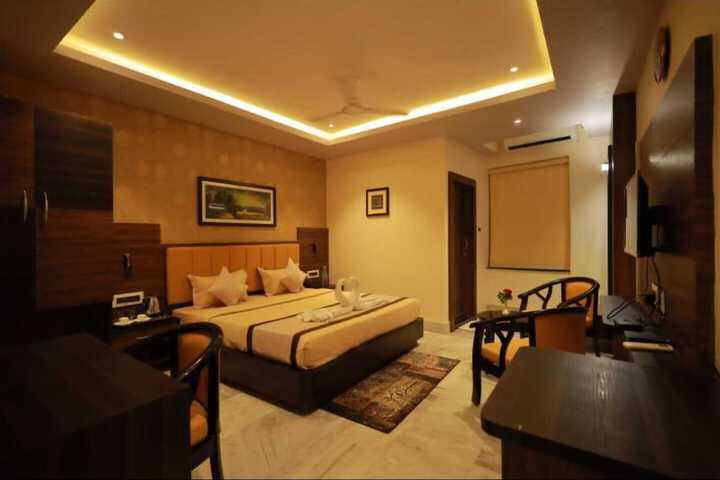 Room 2 of 13