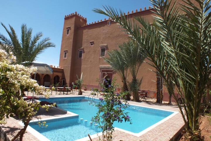 Exterior of Hotel Tomboctou