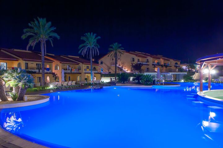 Pools & Facilities