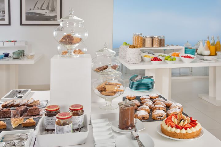 Breakfast/Coffee Service 47 of 62
