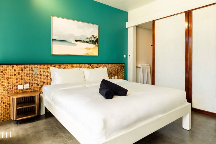 Room 5 of 38