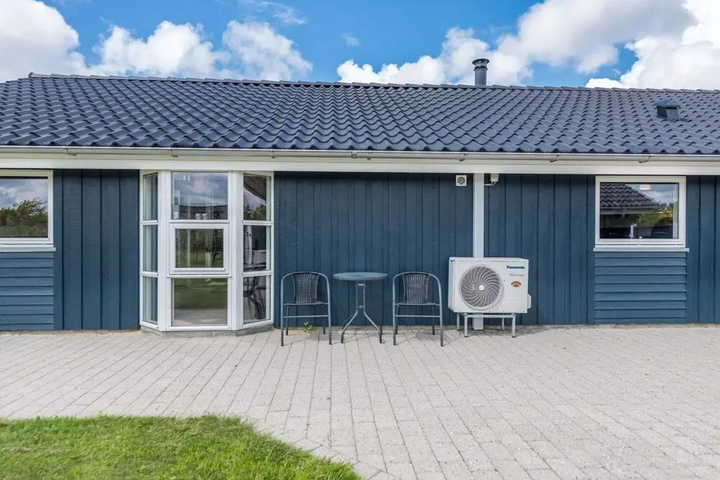 6 Person Holiday Home in Hemmet