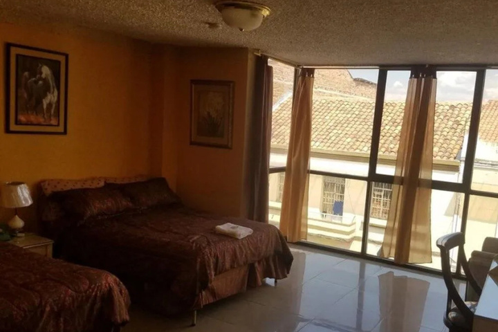 Room 2 of 9