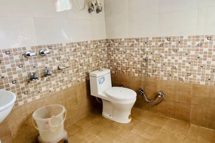 Room 18 of 21