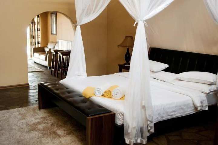 Room 4 of 53